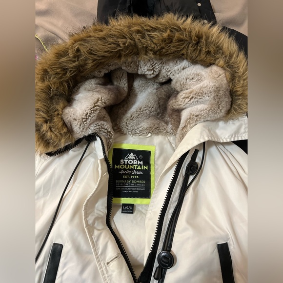 Storm Mountain Winter Jacket - Picture 5 of 5